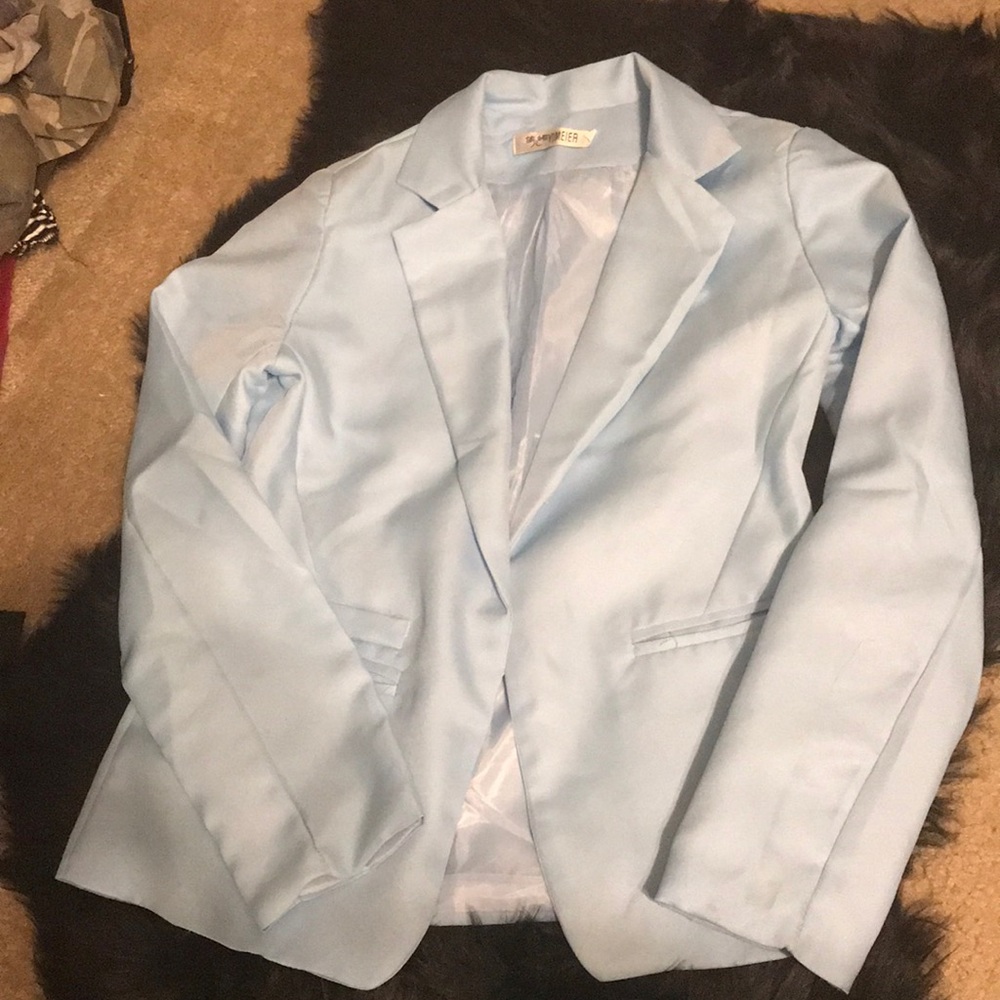 LIGHT BLUE BLAZER!